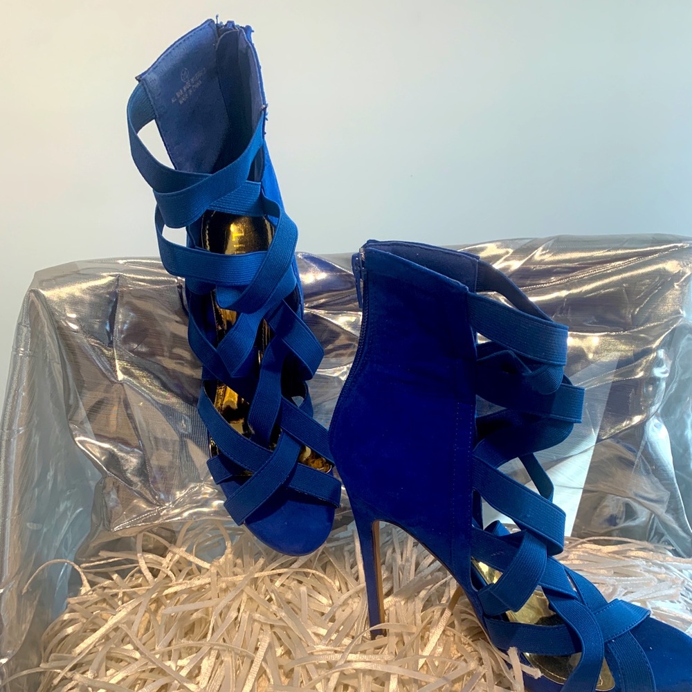 Size 10 royal blue heels